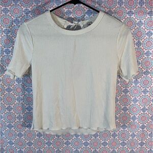 ✨$3 ✨Medium American Rag Crop top open back w/ribbon tie.